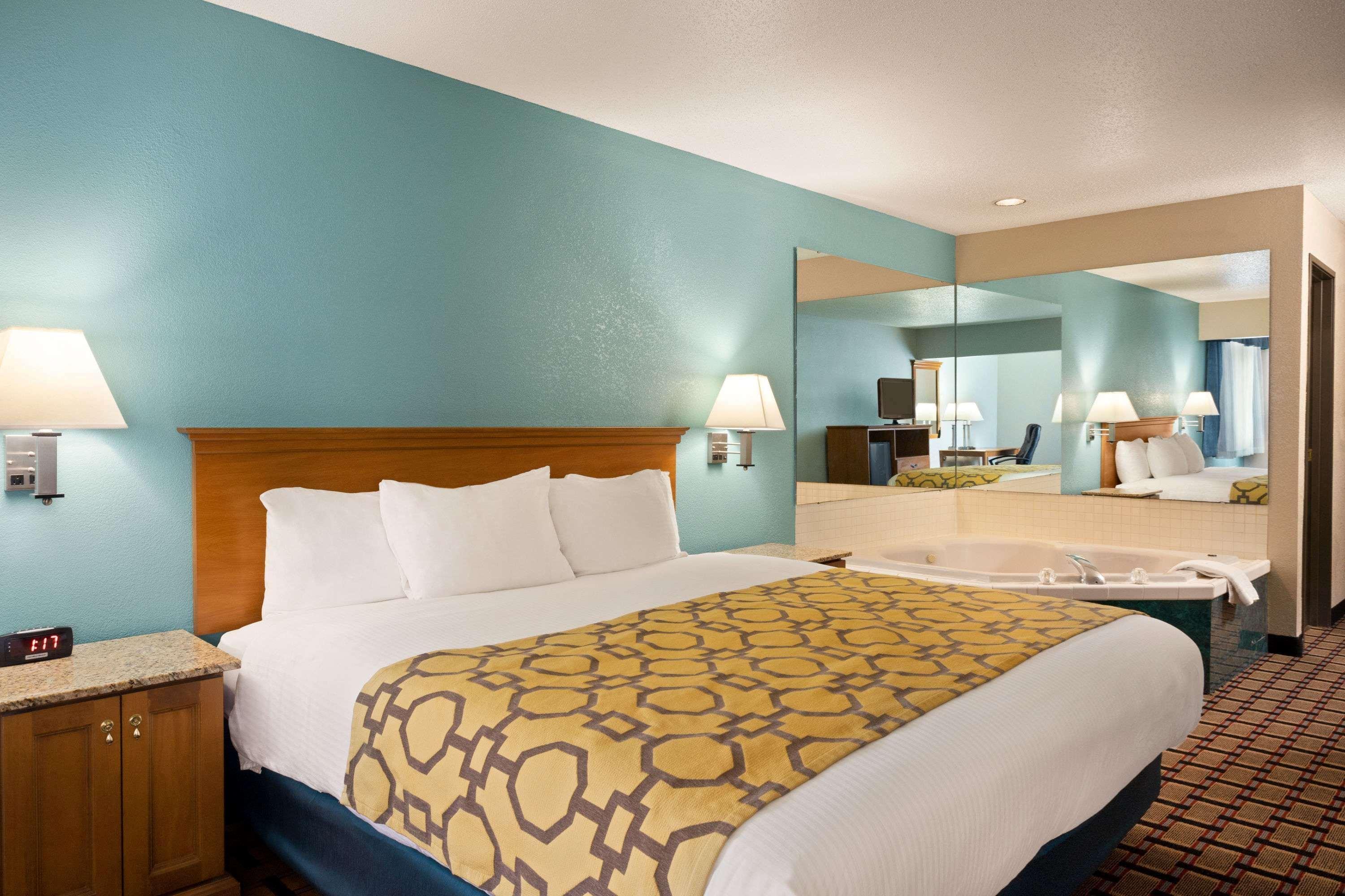 Hotel Baymont By Wyndham Warrenton Esterno foto