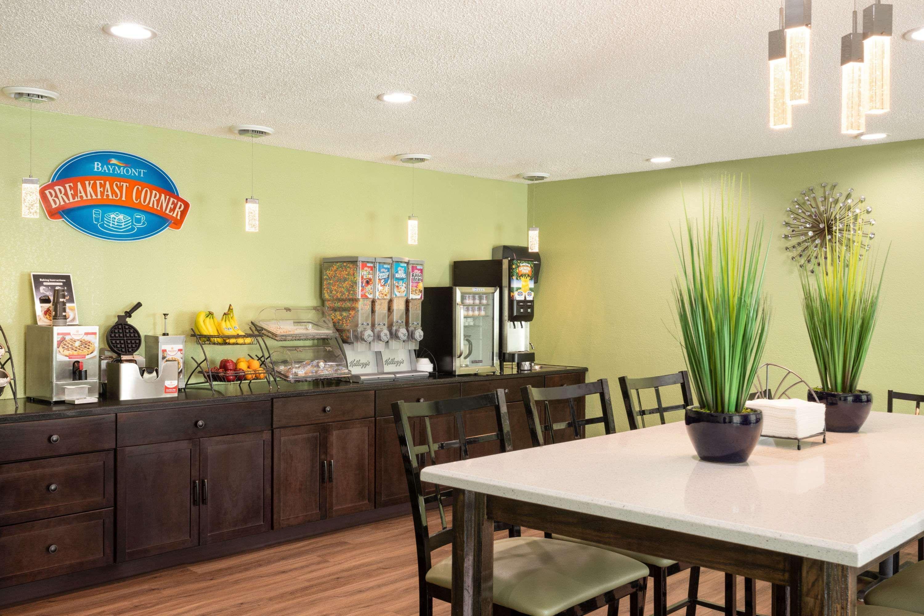 Hotel Baymont By Wyndham Warrenton Esterno foto