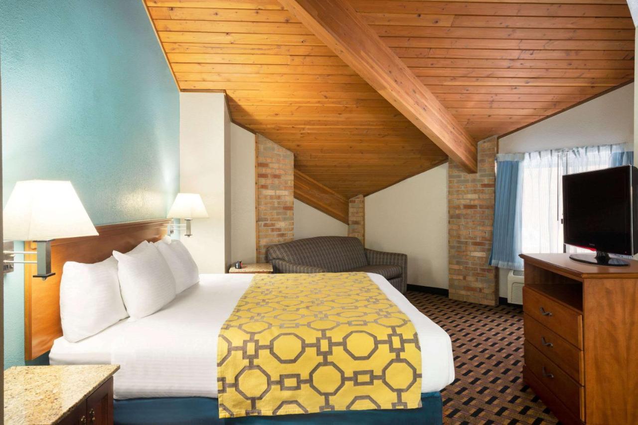 Hotel Baymont By Wyndham Warrenton Esterno foto